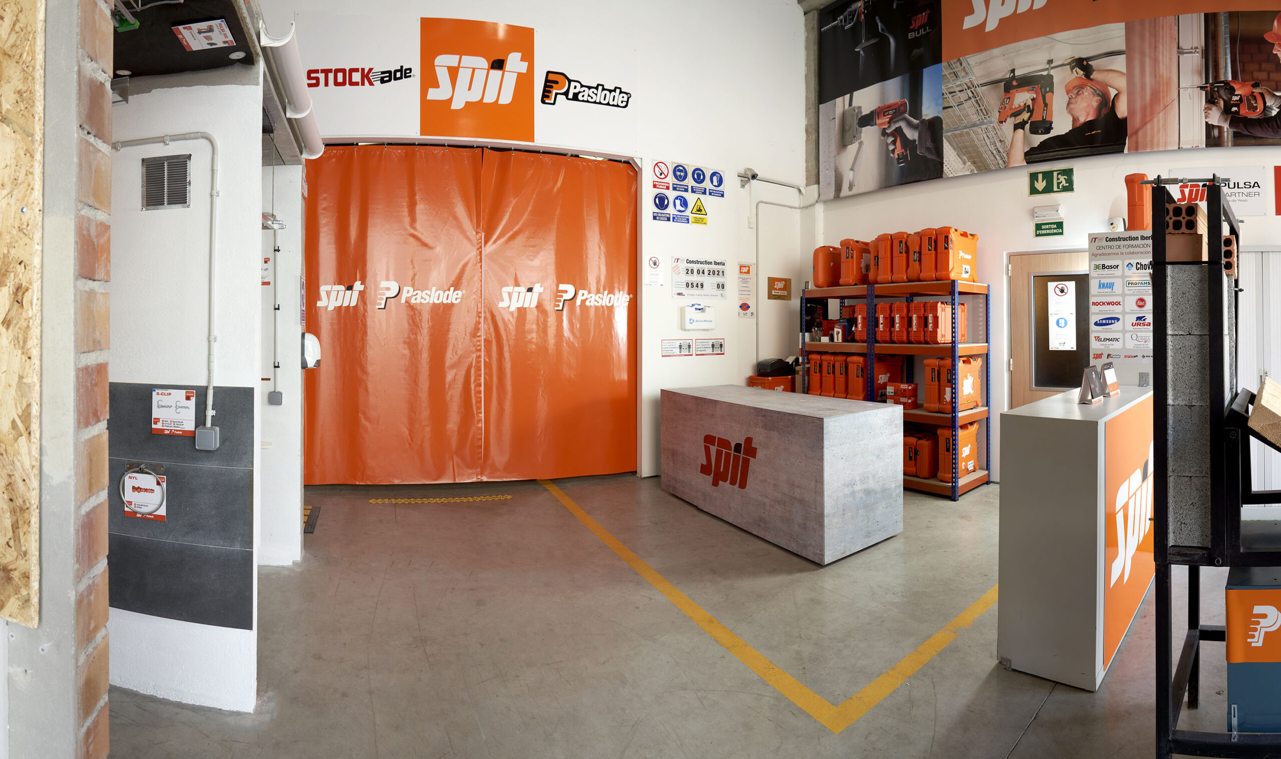 SPIT-NUEVO-SHOWROOM-BARCELONA